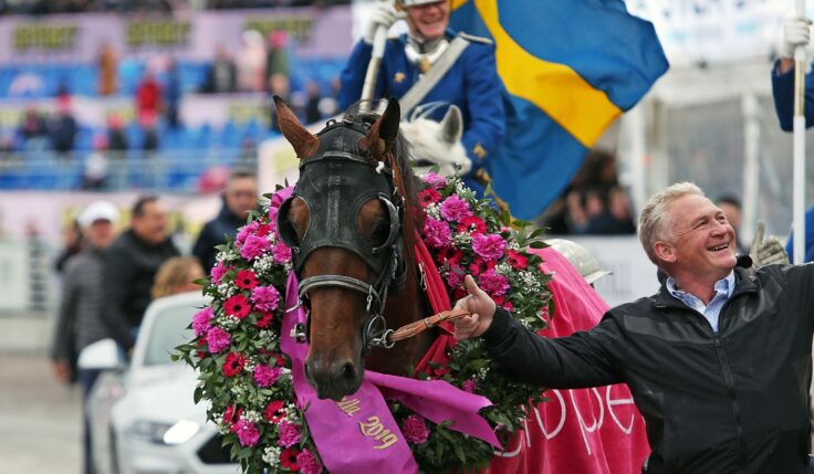 SVENSKT TRAVSPORT OCH ATG SLUTER SPONSORAVTAL