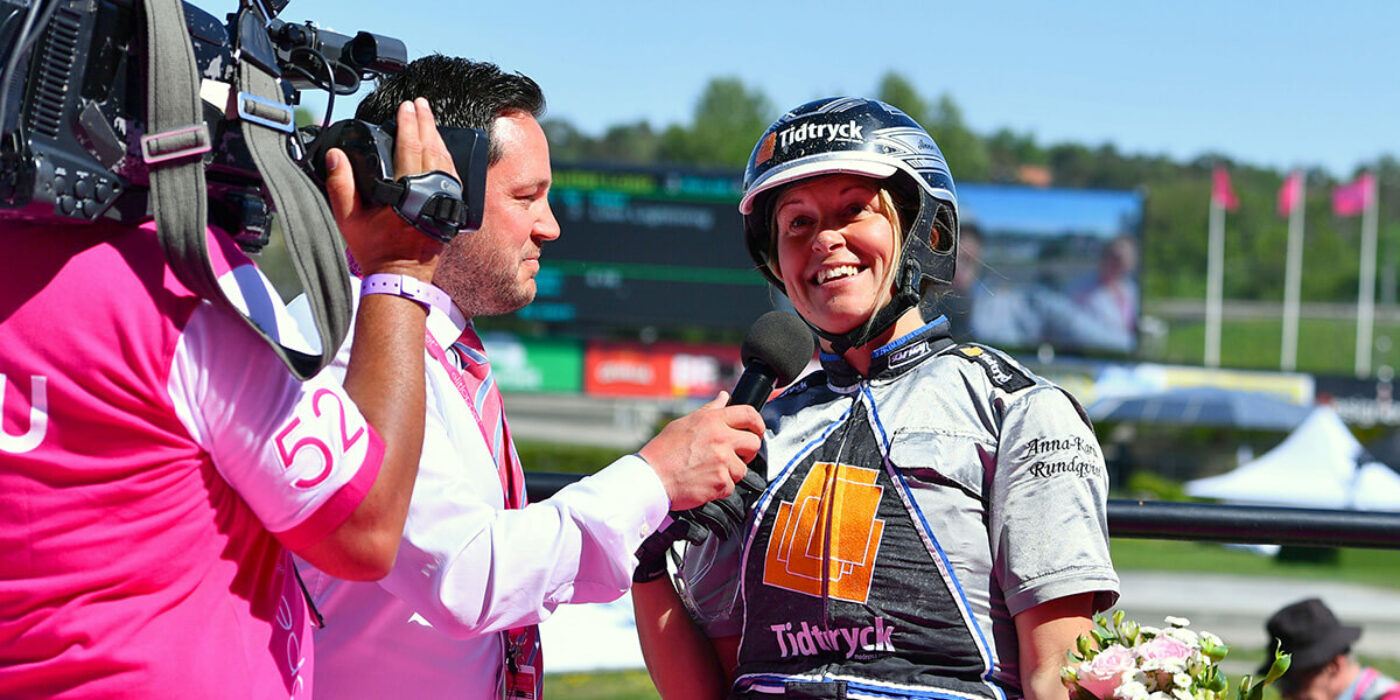 Travtränaren som ska sjunga inför 30 000 fans